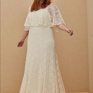 TORRID Ivory Lace Capelet Wedding Dress